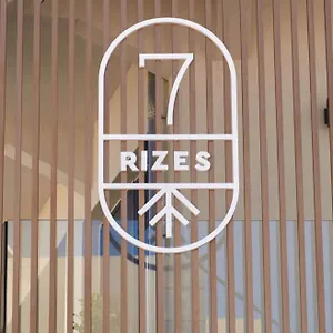 7rizes Luxury Living מלון דירות